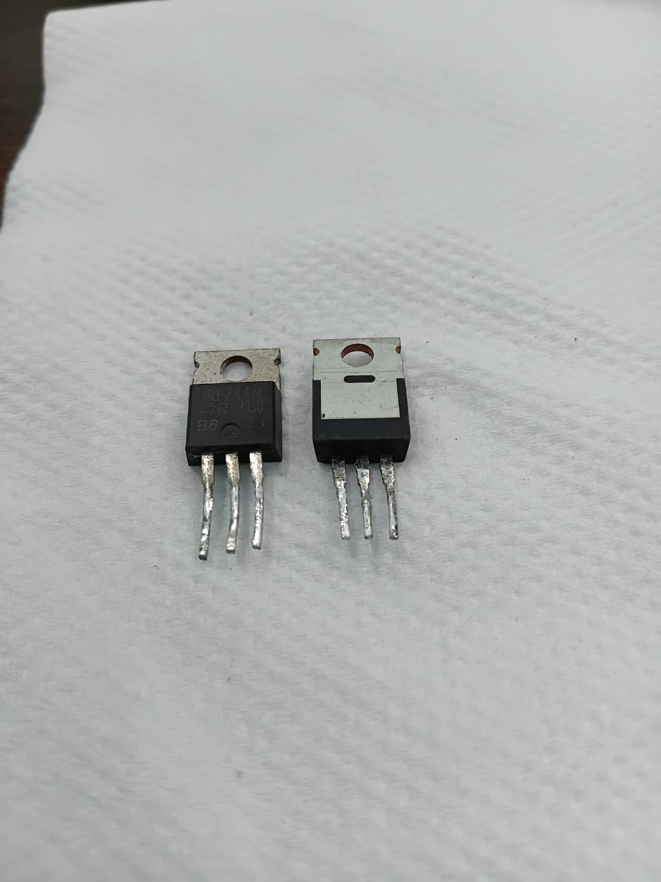 IRFZ44N mosfet Refurbished okay tested (qyt20)