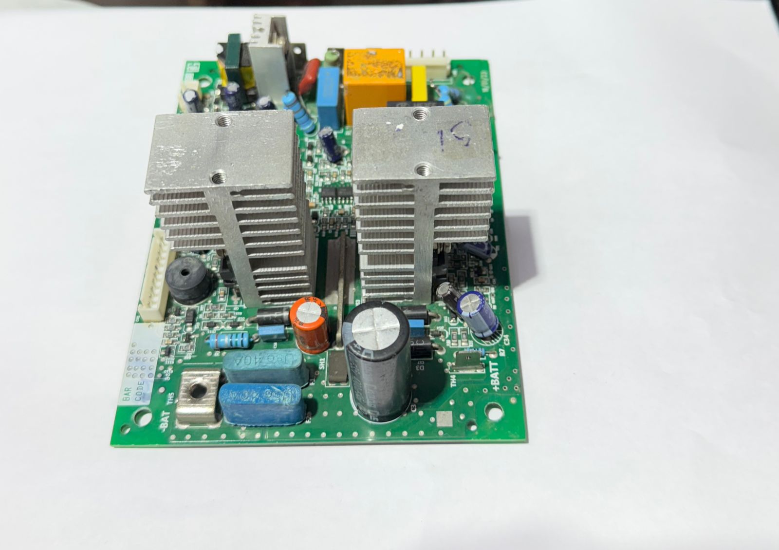 Livfast i900va Refurbished okay Tested (qyt 1)