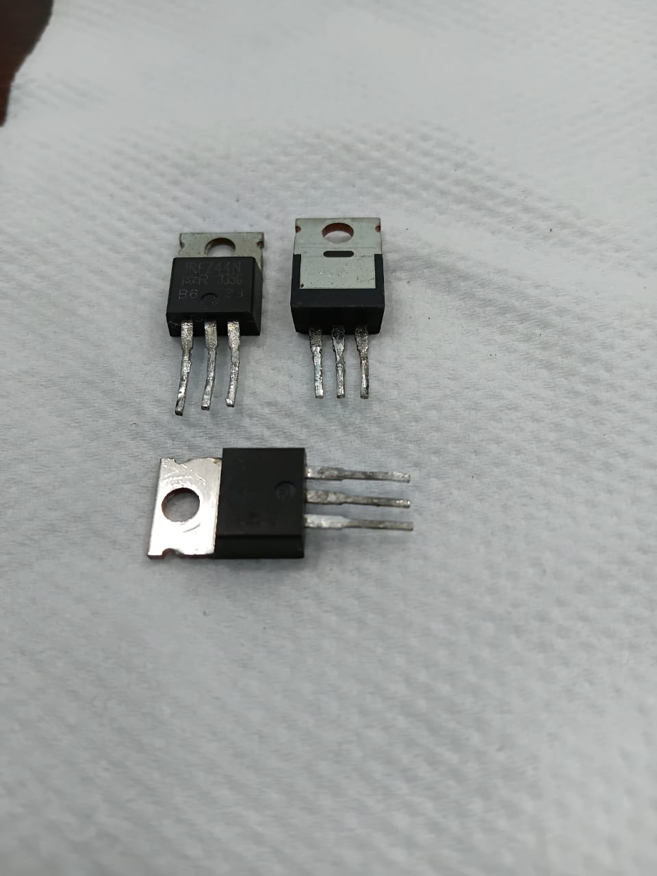 IRFZ44N mosfet Refurbished okay tested (qyt20)